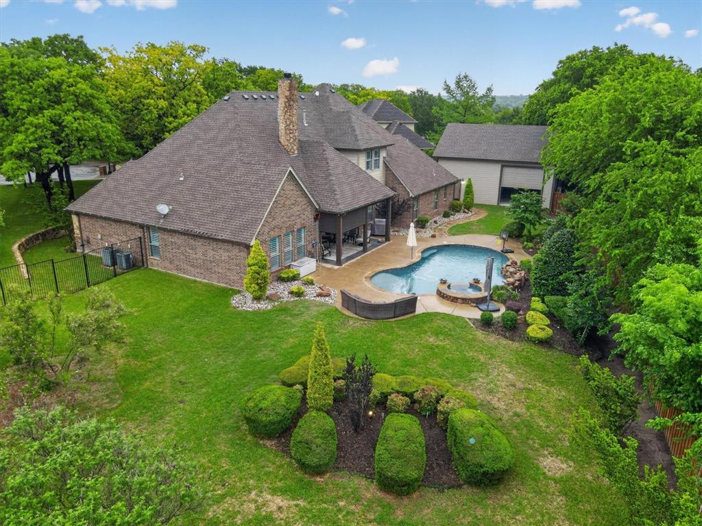 1005 Meadow Lark Lane