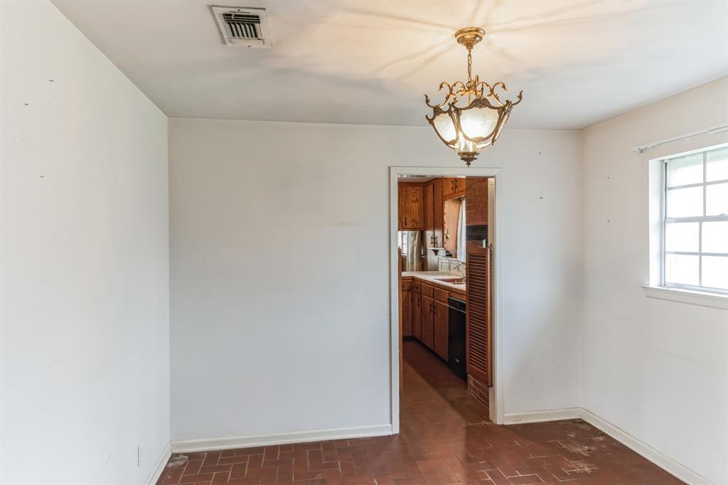 Photo 6 of 31 of 206 Mcfarland Ranch Road house