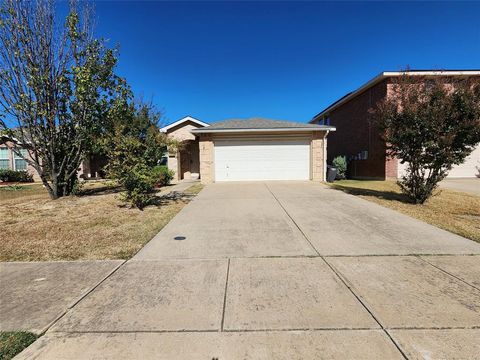 Photo of 3952 Thoroughbred Trail, Fort Worth, TX 76123 (MLS # 21094195)