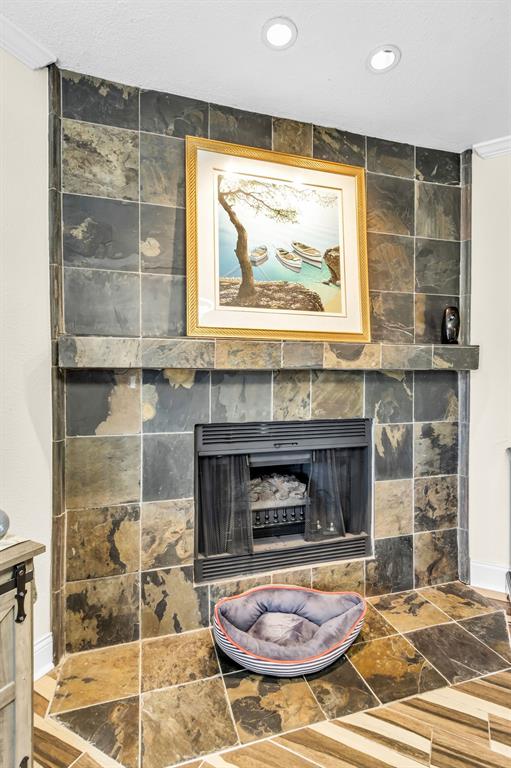 Oakbrook Crossing Condo - Residential