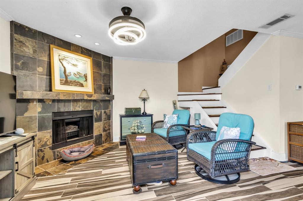 Oakbrook Crossing Condo - Residential