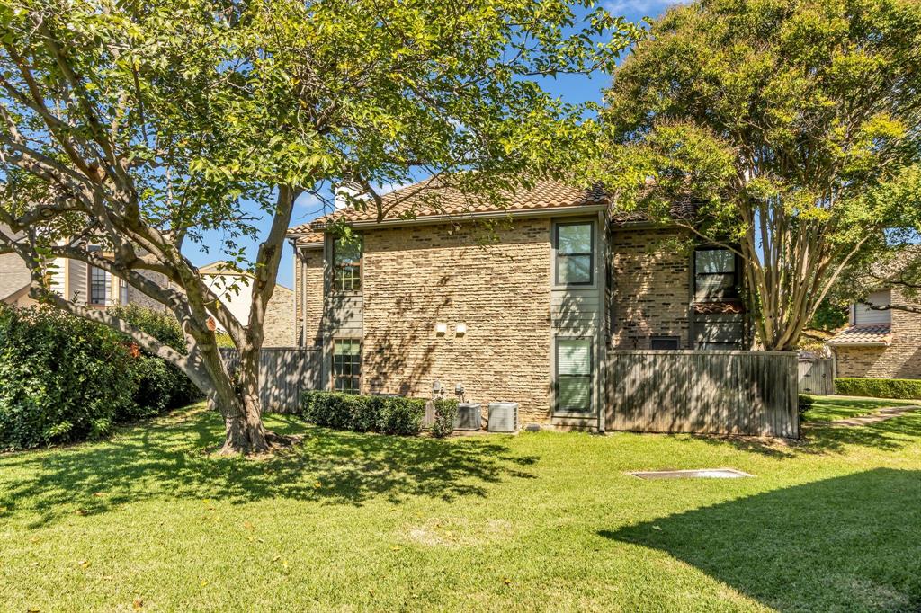 Oakbrook Crossing Condo - Residential