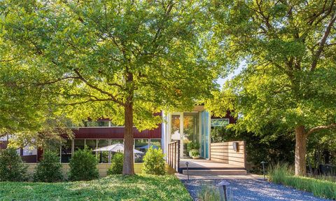 709 Kessler Woods Trail Dallas TX 75208