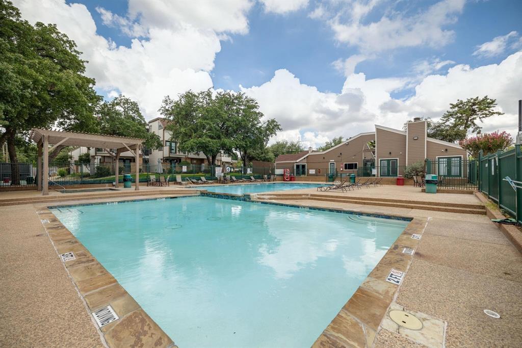 Arlington Oaks Condo - Residential Lease