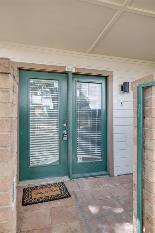 Arlington Oaks Condo - Residential Lease