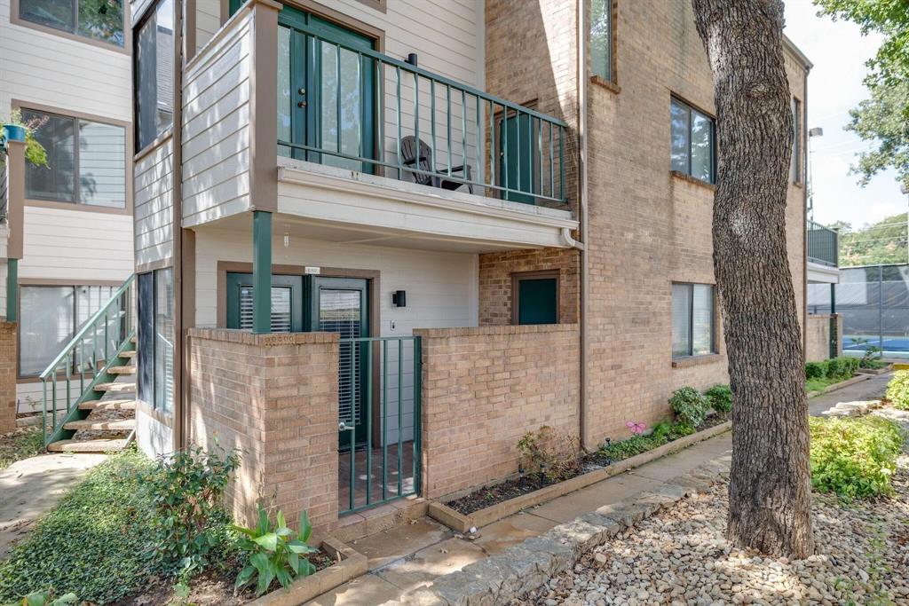 Arlington Oaks Condo - Residential Lease