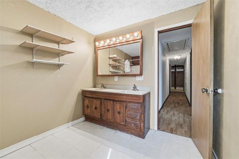 Tiny photo for 3557 US Highway 69, Denison, TX 75021 (MLS # 21098195)