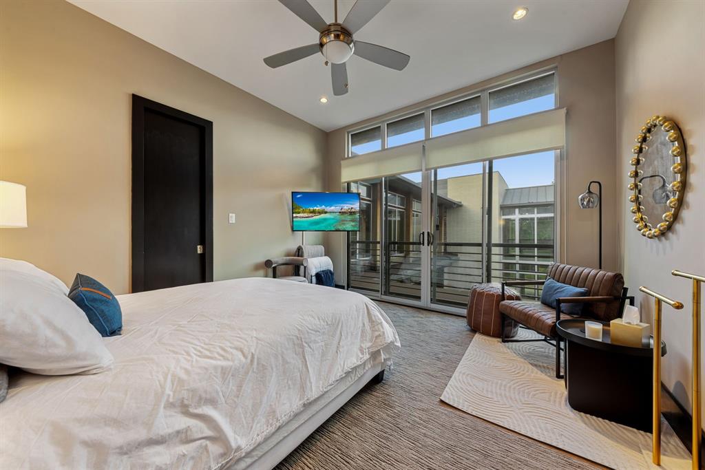 6 Dallas City Bl 6416 - Residential