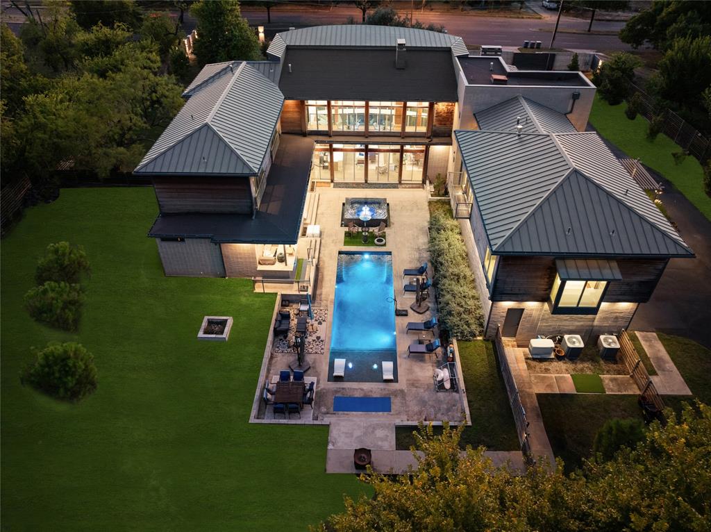 6 Dallas City Bl 6416 - Residential