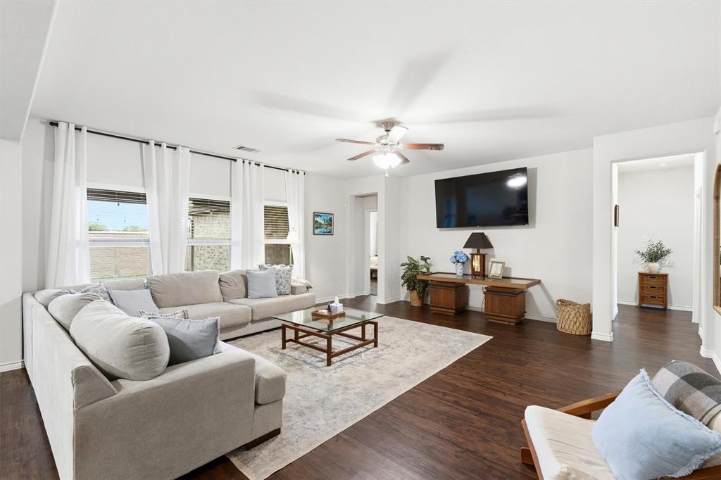 CAMDEN PARK OF RED OAK - Residential