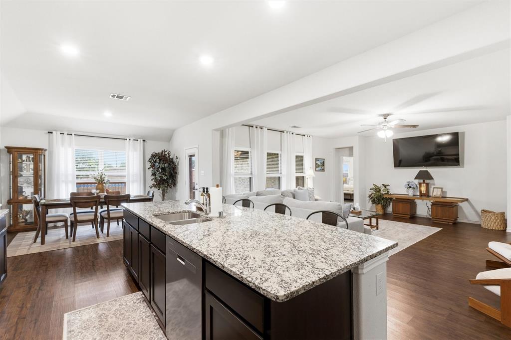 CAMDEN PARK OF RED OAK - Residential