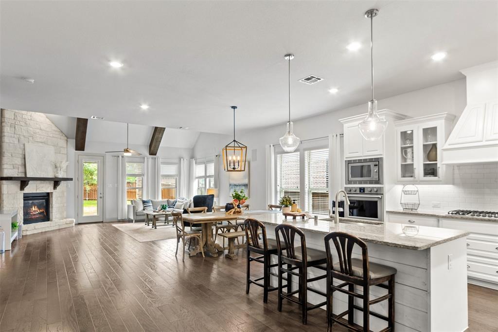 908 Rock Falls Drive