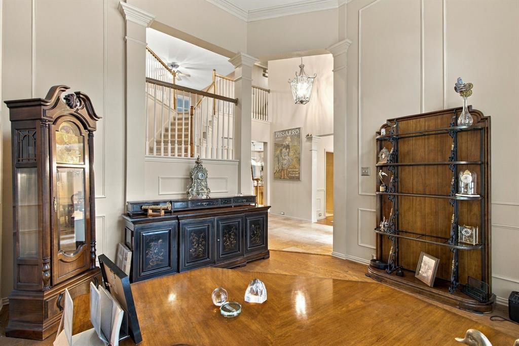 816 Rolling Meadows Court
