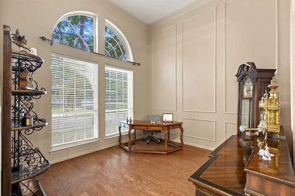 816 Rolling Meadows Court