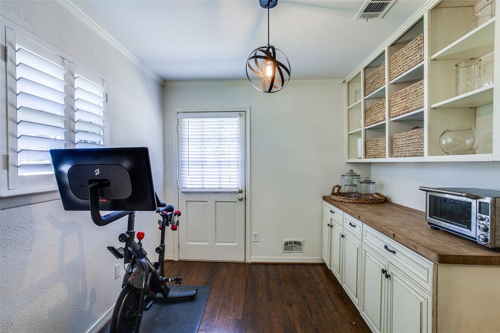 Mockingbird Manor - Residential