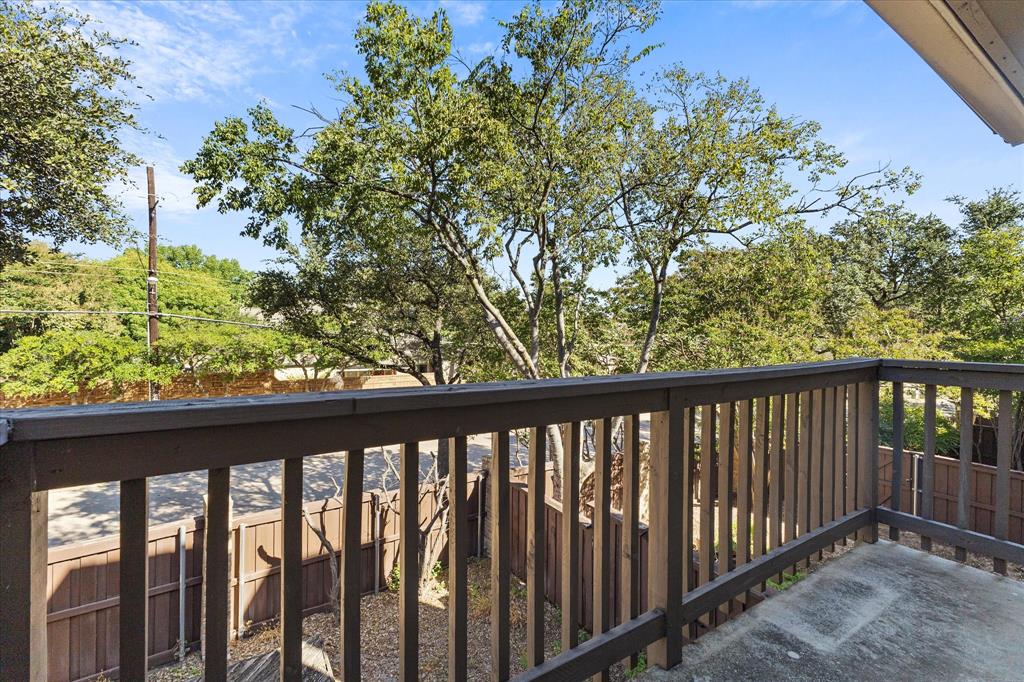 Oaks On Montfort Condos - Residential Lease