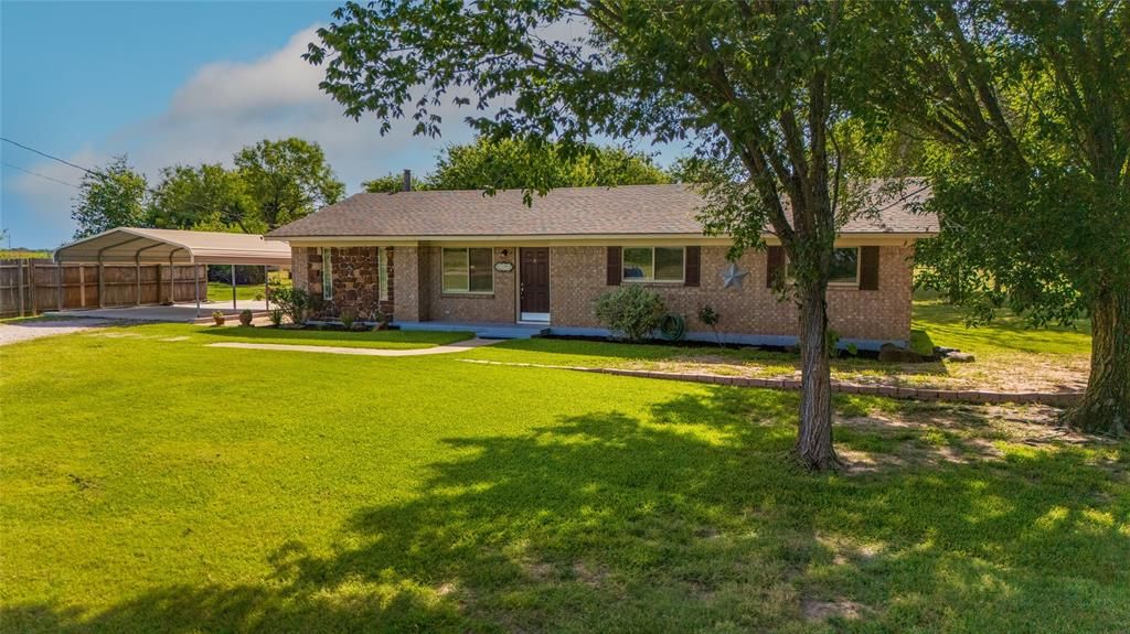 Photo of 6388 FM 2071, Gainesville, TX 76240 (MLS # 21319021)