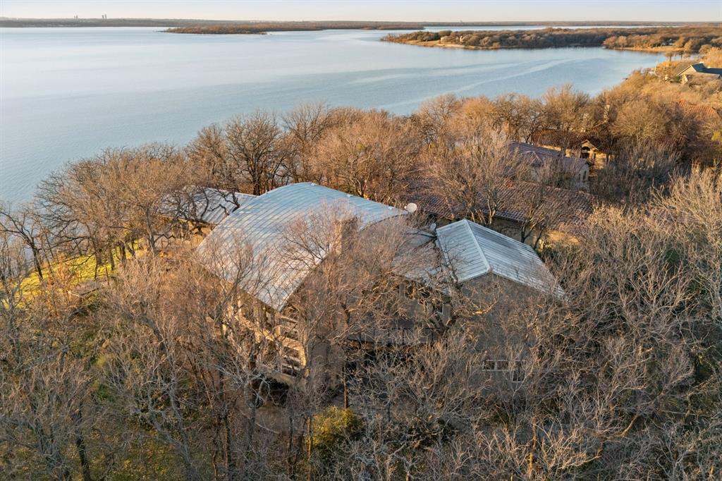 Emerald Sound At Lake Lewisvil - Residential