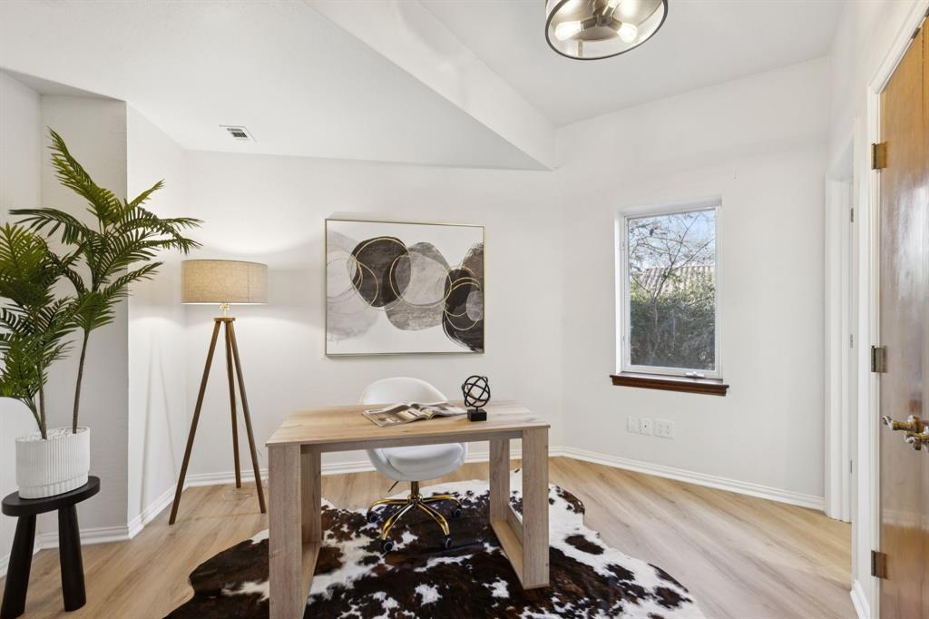 Emerald Sound At Lake Lewisvil - Residential