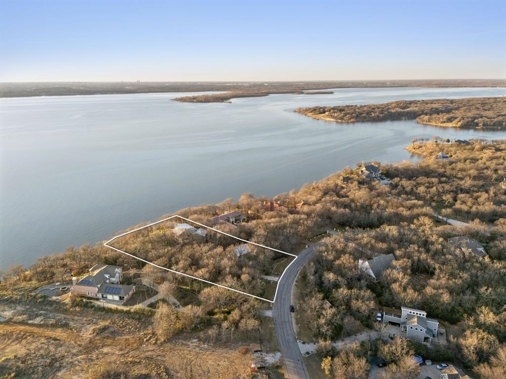 Emerald Sound At Lake Lewisvil - Residential
