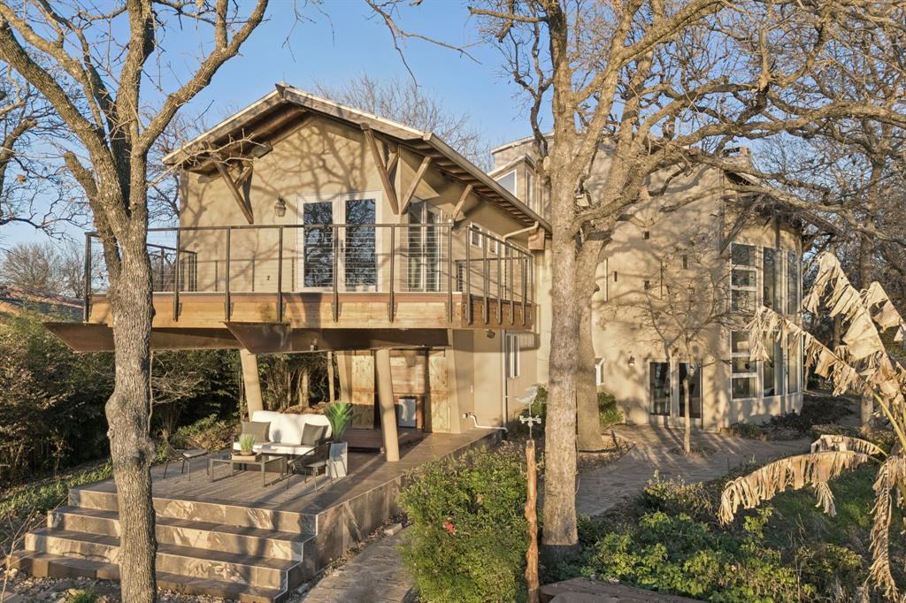 Emerald Sound At Lake Lewisvil - Residential