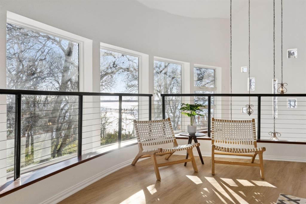 Emerald Sound At Lake Lewisvil - Residential