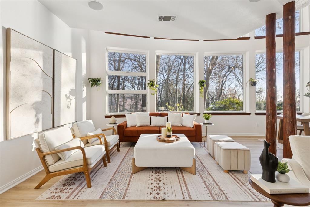 Emerald Sound At Lake Lewisvil - Residential