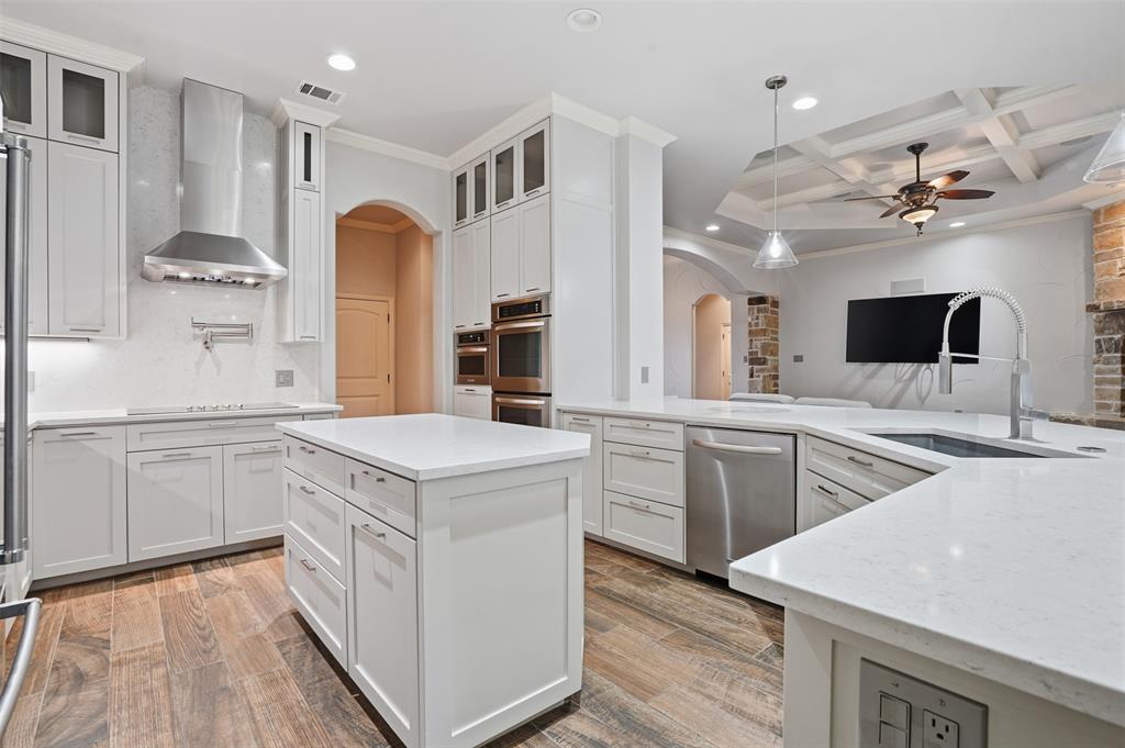 Decordova Bend Estate - Residential