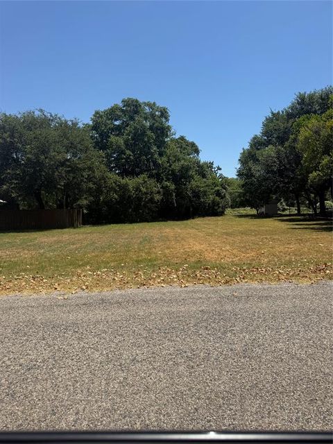 Photo of 3717 Winding Way, Granbury, TX 76049 (MLS # 21328944)