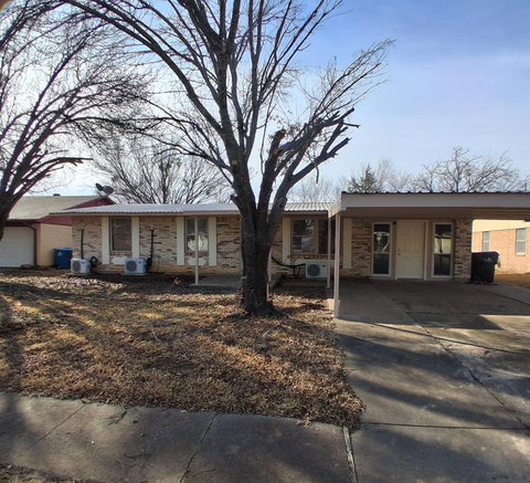 Photo of 516 Forrest Lane, Denison, TX 75021 (MLS # 21384806)