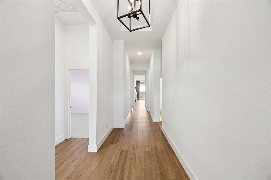 1415 WOODPECKER Lane