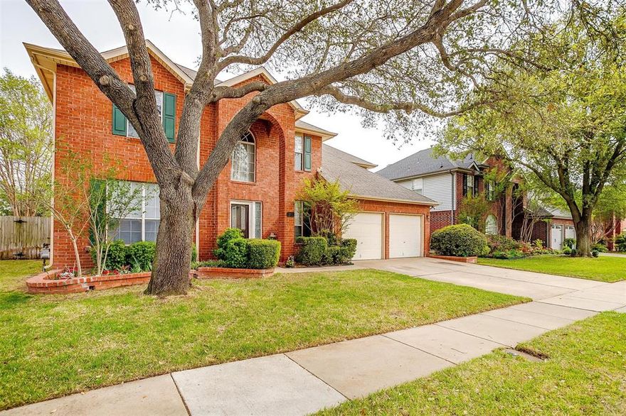 Welcome to this beautifully maintained 5-bedroom home nestled in the highly sought-after Park Glen Community of North Fort Worth. Boasting an open-concept layout, this spacious home is ideal for large gatherings and everyday living.
Enjoy brand new flooring throughout—featuring stylish Luxury Vinyl Plank in all downstairs common areas and plush new carpet upstairs and in the bedrooms. Every bedroom and bathroom has been freshly painted, creating a new home feel.
The bathrooms have all been updated with new plumbing fixtures—including toilets, sinks, and showers—while the primary suite has been completely remodeled to offer a luxurious retreat. The expansive primary closet also features a premium Elfa Closet System for ultimate organization.
Lovingly cared for by its original owners, this home has been thoughtfully maintained and upgraded, ready for its next chapter.
Step outside to a fully equipped Norway Irrigation System with rain gauge control, soaker hoses, and 18 inch deep water lines—designed to help prevent pipe freezing. The home is also protected by leaf guard screens on all gutters for added peace of mind.
Don’t miss your opportunity to own this move-in ready gem in one of Fort Worth’s most desirable neighborhoods!