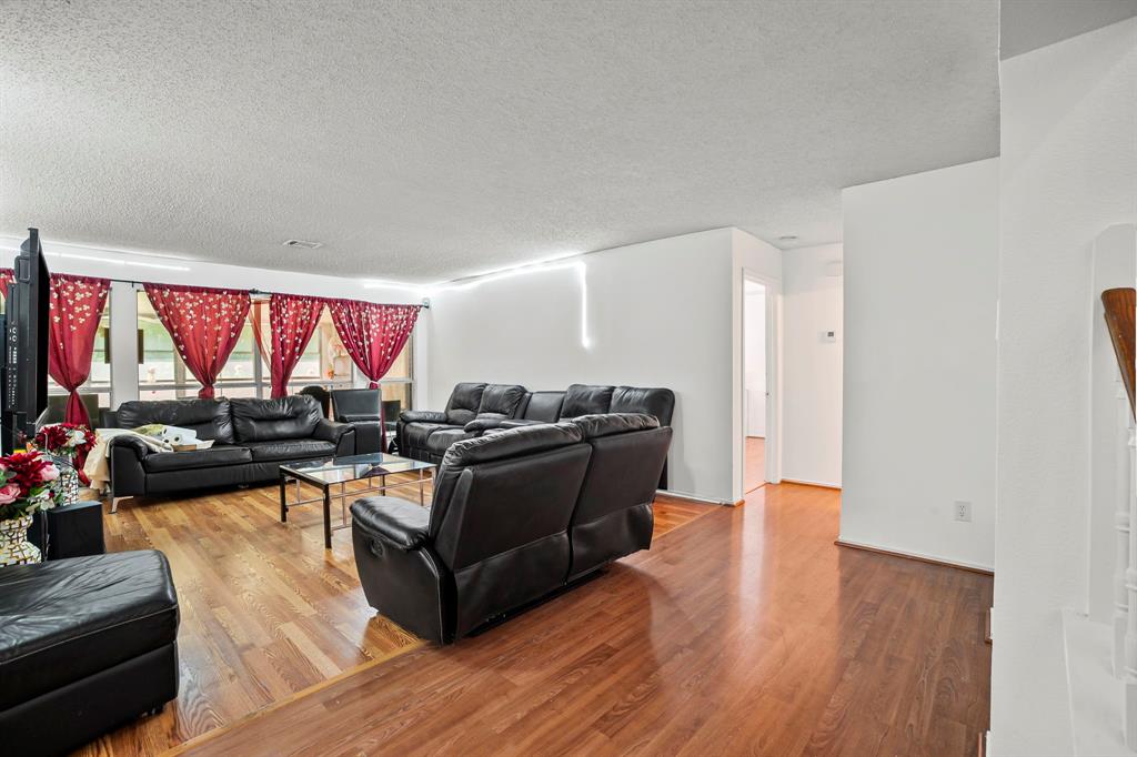 1016 Meadowbrooke Drive