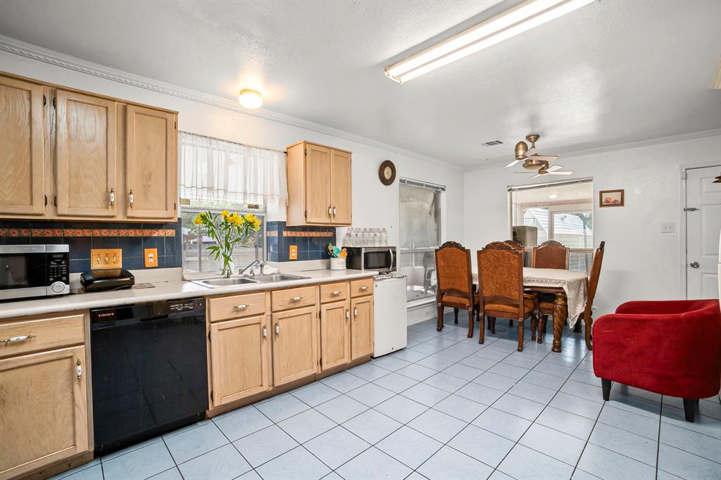 1016 Meadowbrooke Drive