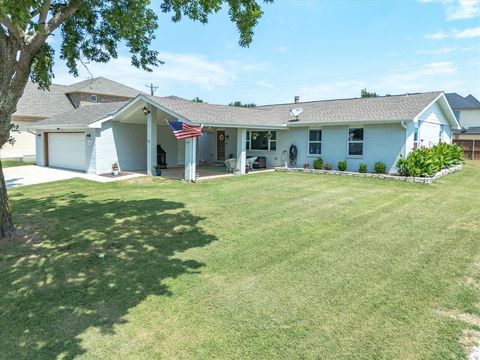 645 Woodcrest Drive Lakewood Village TX 75068