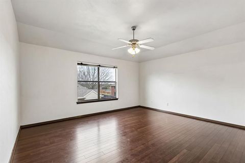 Tiny photo for 915 Fieldstone Drive, Cedar Hill, TX 75104 (MLS # 21198499)