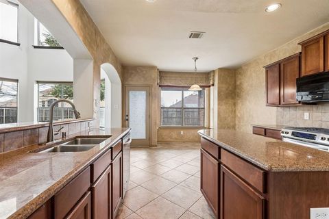 Tiny photo for 915 Fieldstone Drive, Cedar Hill, TX 75104 (MLS # 21198499)