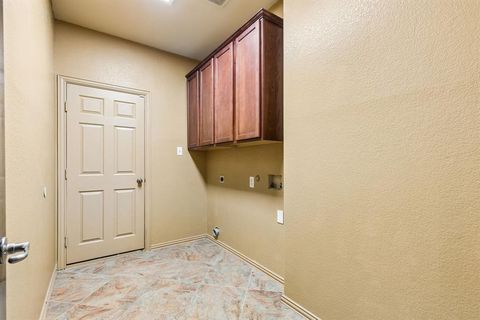 Tiny photo for 915 Fieldstone Drive, Cedar Hill, TX 75104 (MLS # 21198499)