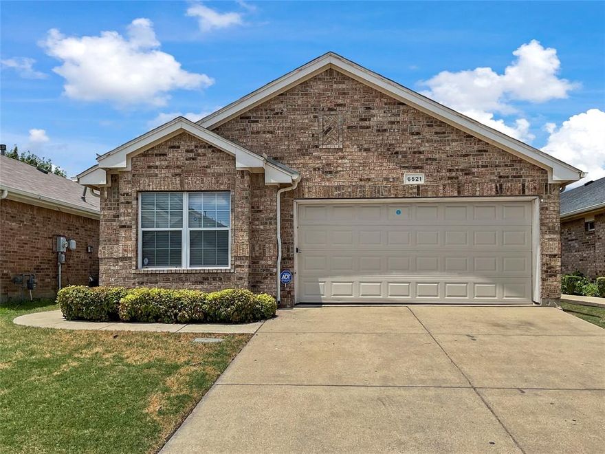 3-2-2. Open kitchen w-island, covered patio in large backyard. Ceiling fan in living room. Great
location close to Alliance Corridor, Tx Motor Speedway, shopping and restaurants. Community features an amenity
center with a community pool. MUST SEE!!! TENANT TO VERIFY SCHOOLS.