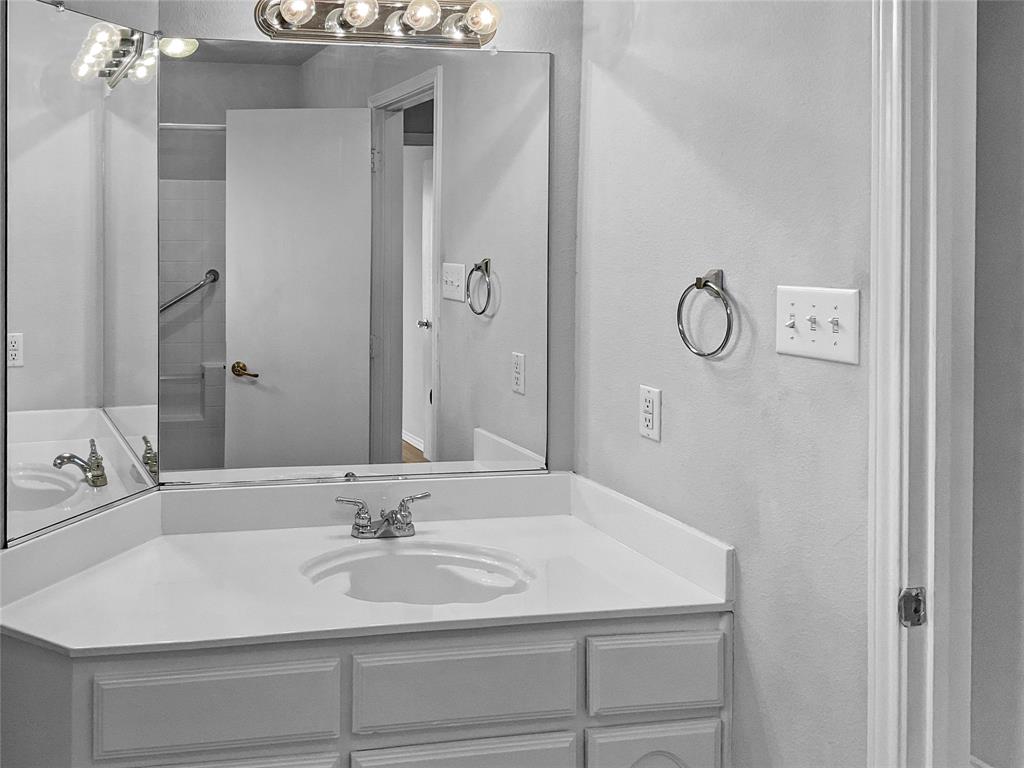 Alexandra Meadows - Residential Lease