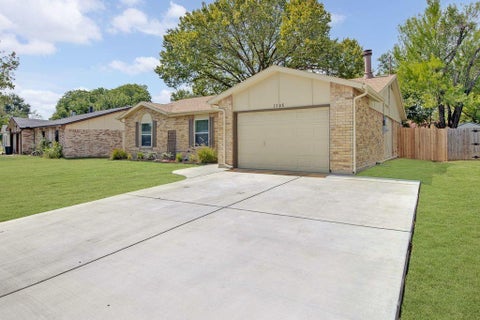 Tiny photo for 7208 Romford Way, North Richland Hills, TX 76182 (MLS # 21396263)