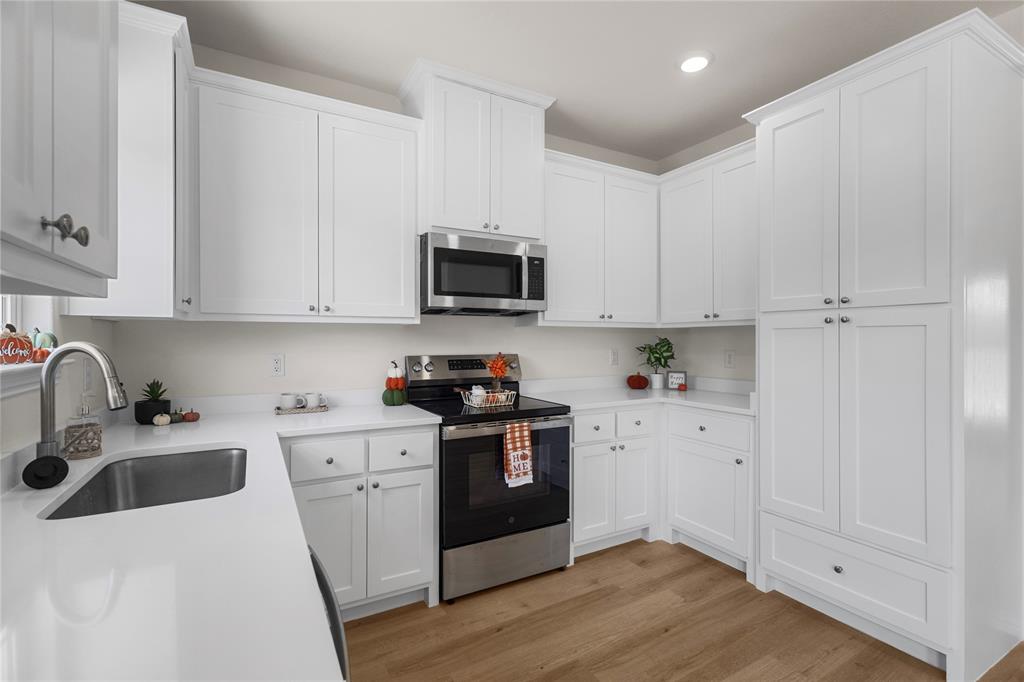 THE ESTATES - Residential