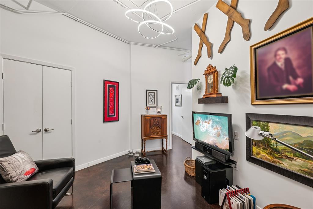 Beat At The South Side Station - Residential