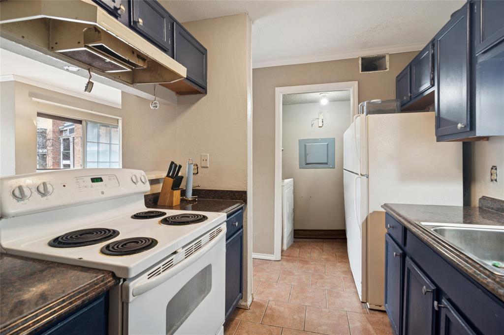 Cimarron Court Condo Ph 1 - Residential