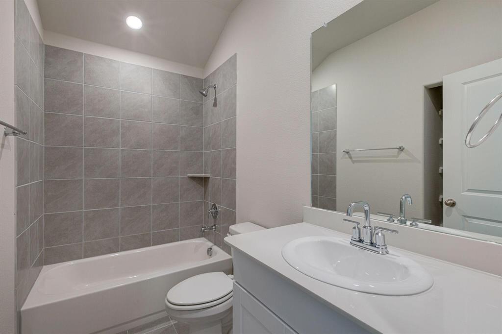 Frost Farm - Residential Lease