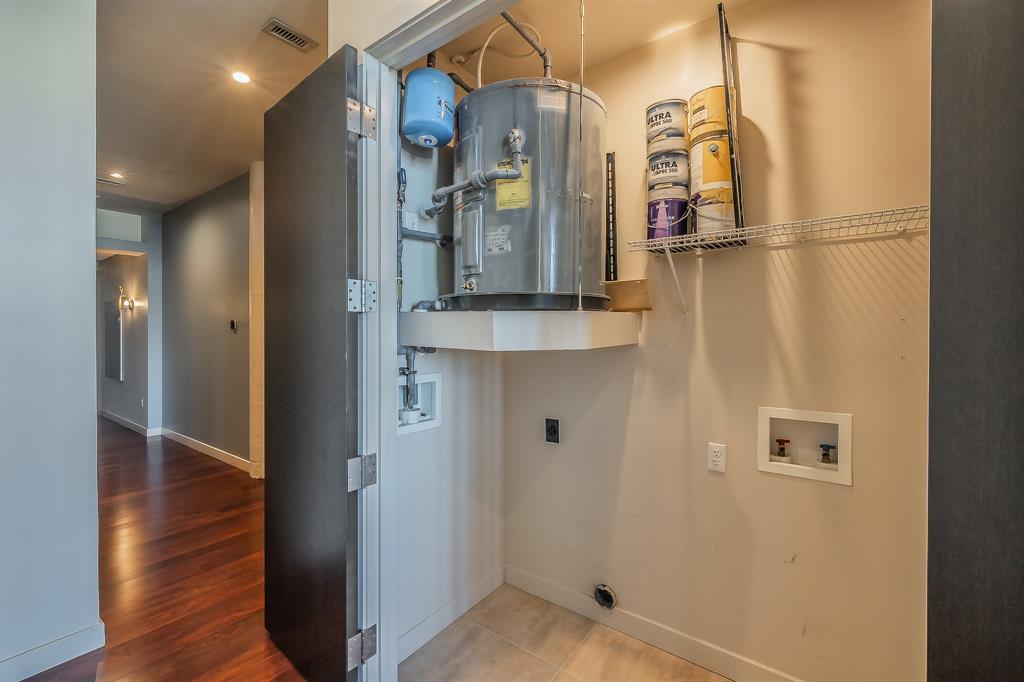 One Montgomery Plaza Residence Condo - Residential Lease