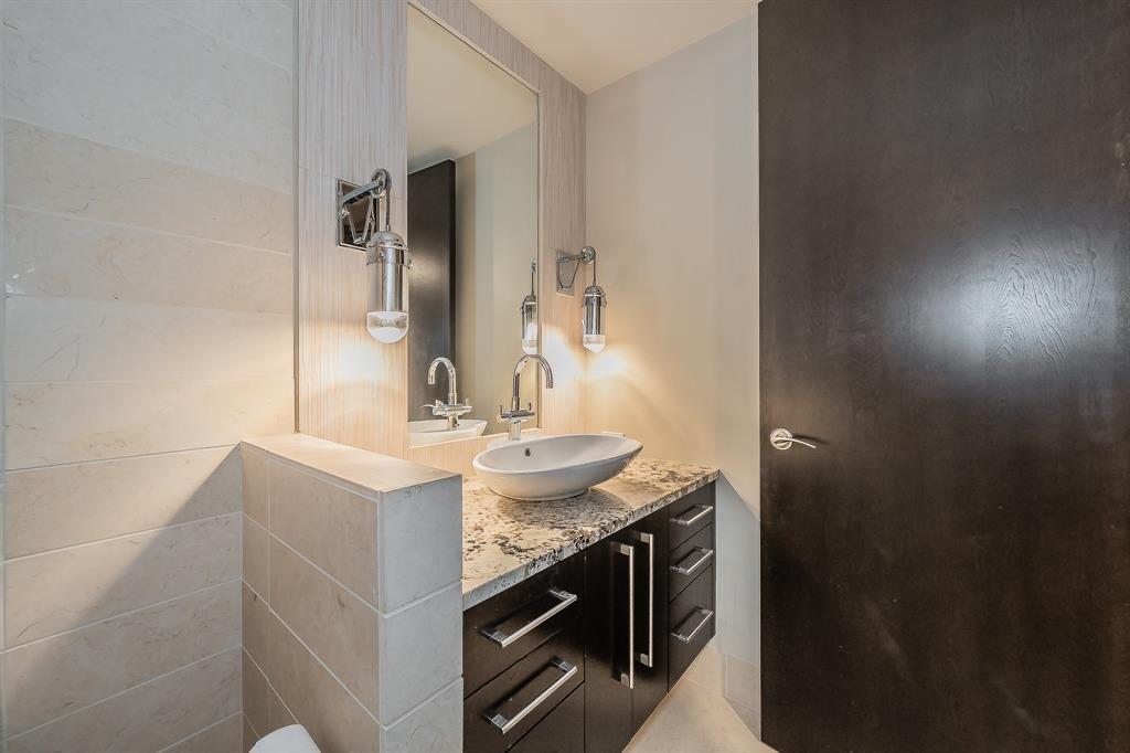 One Montgomery Plaza Residence Condo - Residential Lease