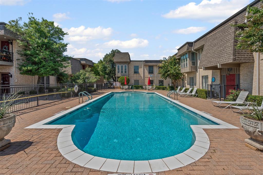 Royale Orleans - Residential