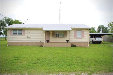 Photo of 100 Hickory Street, Lone Oak, TX 75453 (MLS # 21222935)