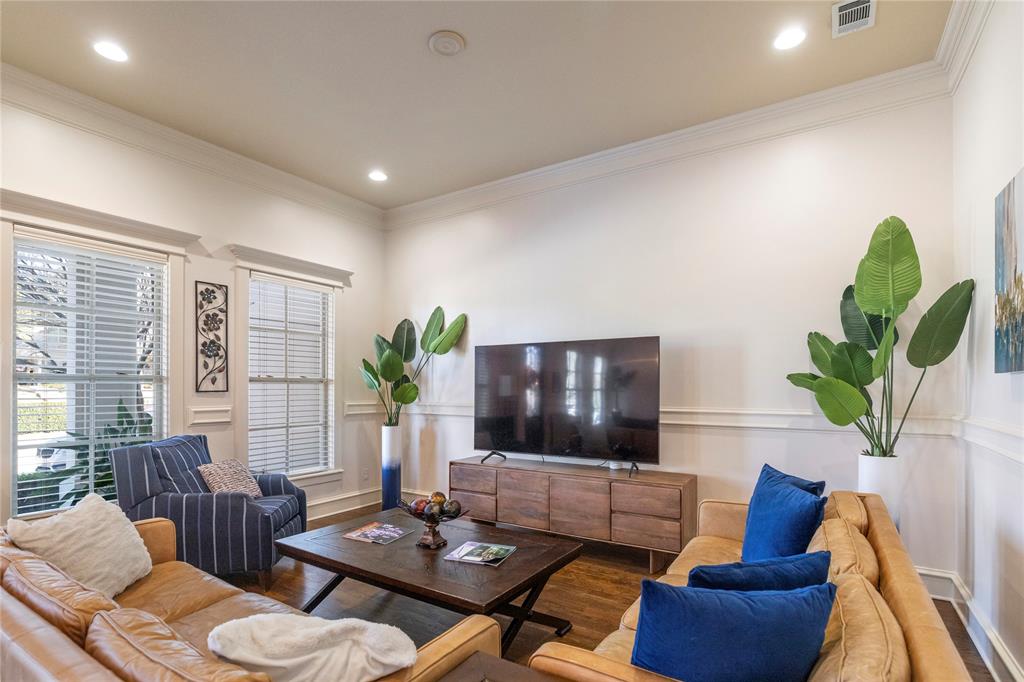 Villas At Oak Pointe The - Residential